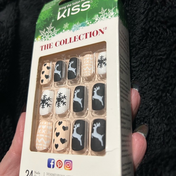 KISS The Collection Nail Art - Black, White, Cream - Picture 4 of 5